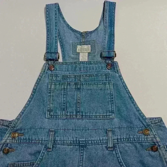 Vintage Moda Intl. The London Jean Overalls  shorts. Ladies size M - Picture 6 of 7